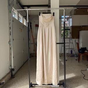 Fame & Partners Gown Women’s 2 Cream Strapless Satin High Waisted Sophisticated